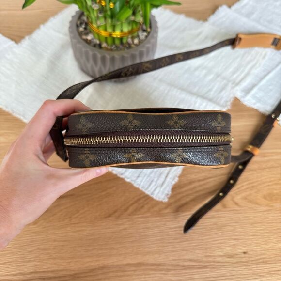 ✅AUTHENTIC✅LOUIS VUITTON DANUBE CROSSBODY BAG - Picture 8 of 16